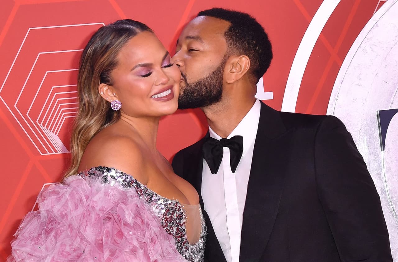 Chrissy Teigen y John Legend