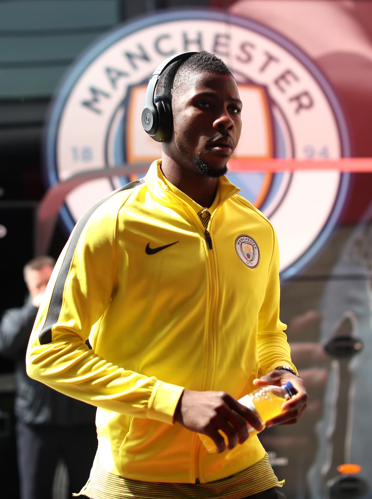 El nigeriano Kelechi Iheanacho, que se descató con el Manchester City, saldría en busca de más protagonismo al Leicester City.