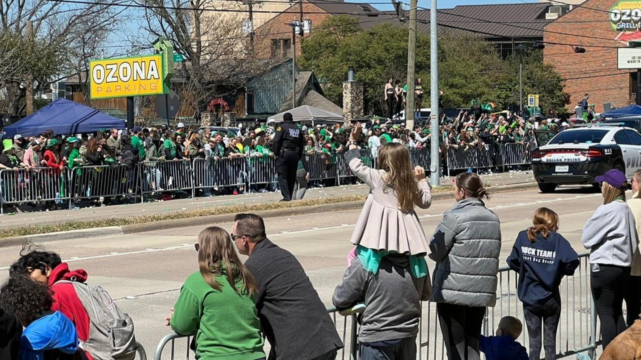 Los niños son los más entusiasmados con el festejo de San Patricio pues
<b>reciben muchos dulces y sorpresas.</b>