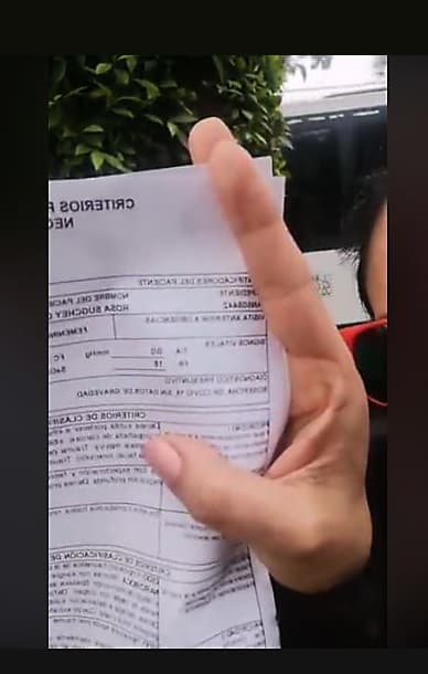 “Que te den una hoja sin hacerte una prueba diciendo: 'Eres sospechosa de Covid-19', nada más porque te duele la garganta, es una irresponsabilidad total”.