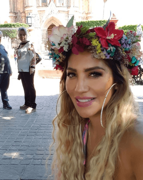 Este 4 de abril 
<b>Linda Cuevas Figueroa recordó a su esposo</b> con un mensaje y una serie de fotos muy emotivas, pues hubiera sido su aniversario de bodas número 11.