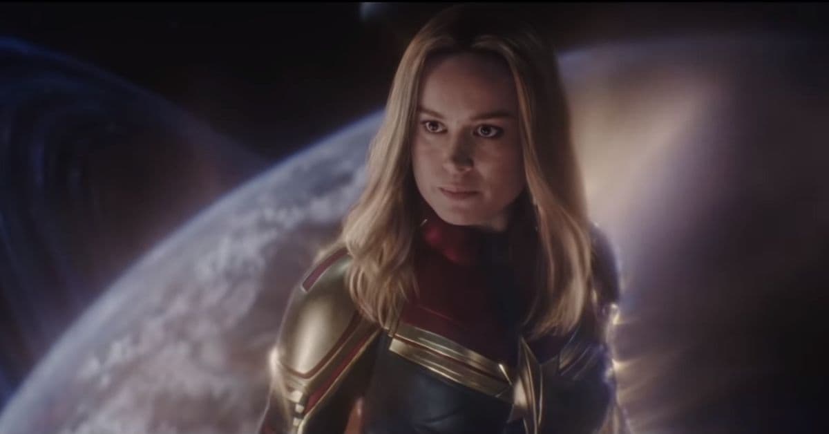 <b>Captain Marvel</b>
<br>Carol Danvers ha demostrado que sus poderes cósmicos son suficientes para destruir cruceros de batalla espaciales por sí sola, pelear contra Thanos que estaba en posesión de las Gemas del Infinito y hasta destruir planetas si lo quisiera. Con pocas apariciones en el MCU aún no se ha visto el verdadero límite de su fuerza, pues no ha sido exigida al máximo en ninguna batalla.
