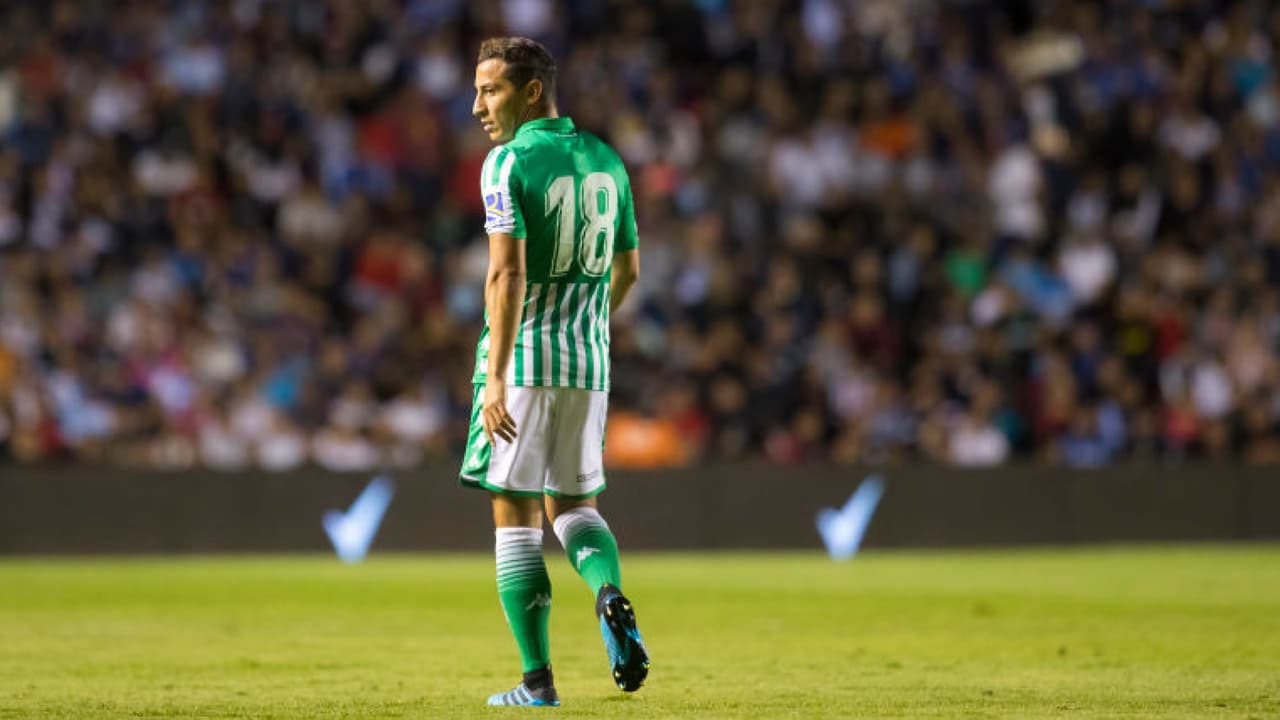 Andrés Guardado, cerca de renovar con Betis