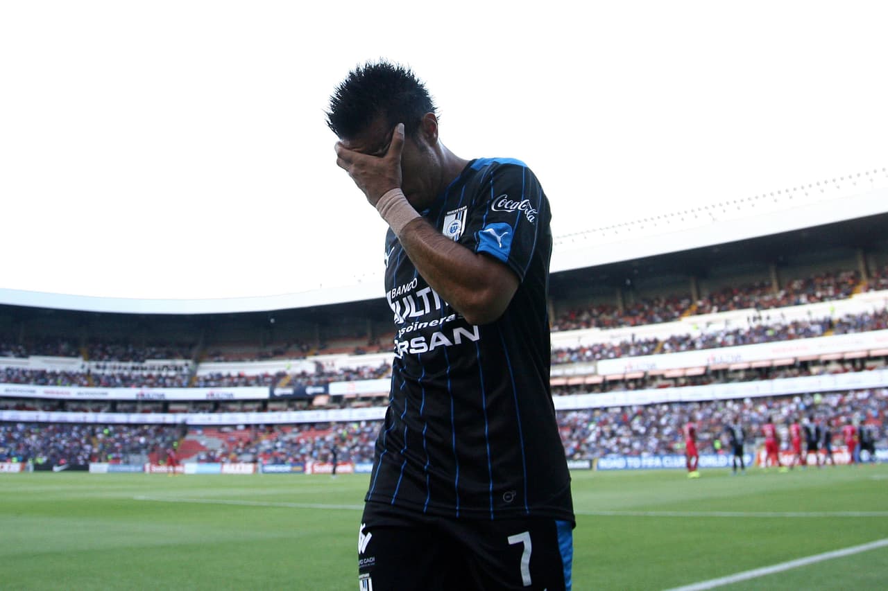 Camilo Sanvezzo se volvió a romper el ligamento