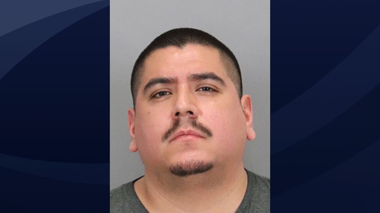 Oscar Ramos es residente de San José y tiene 36 años.