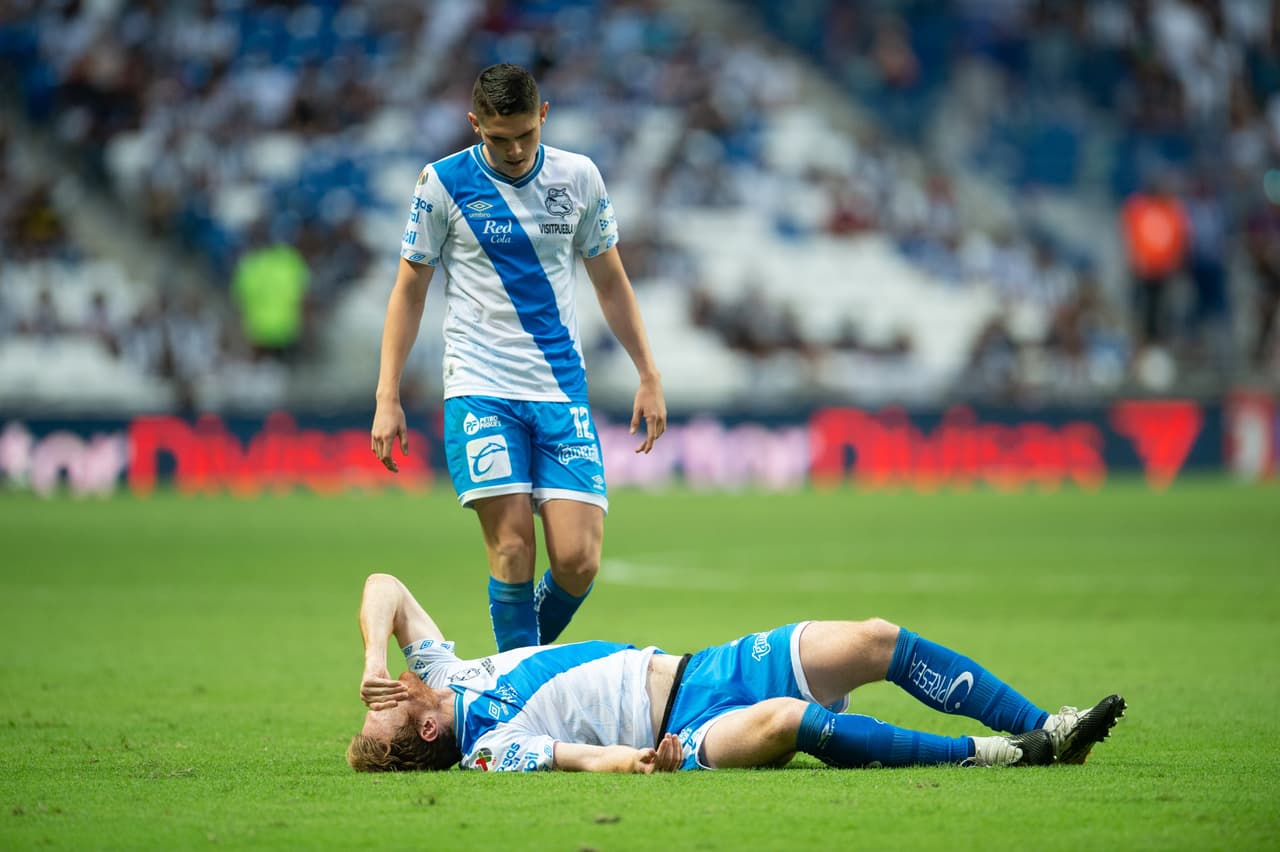 Fernando Aristeguieta no tuvo el mejor debut con La Franja y salió de cambio.