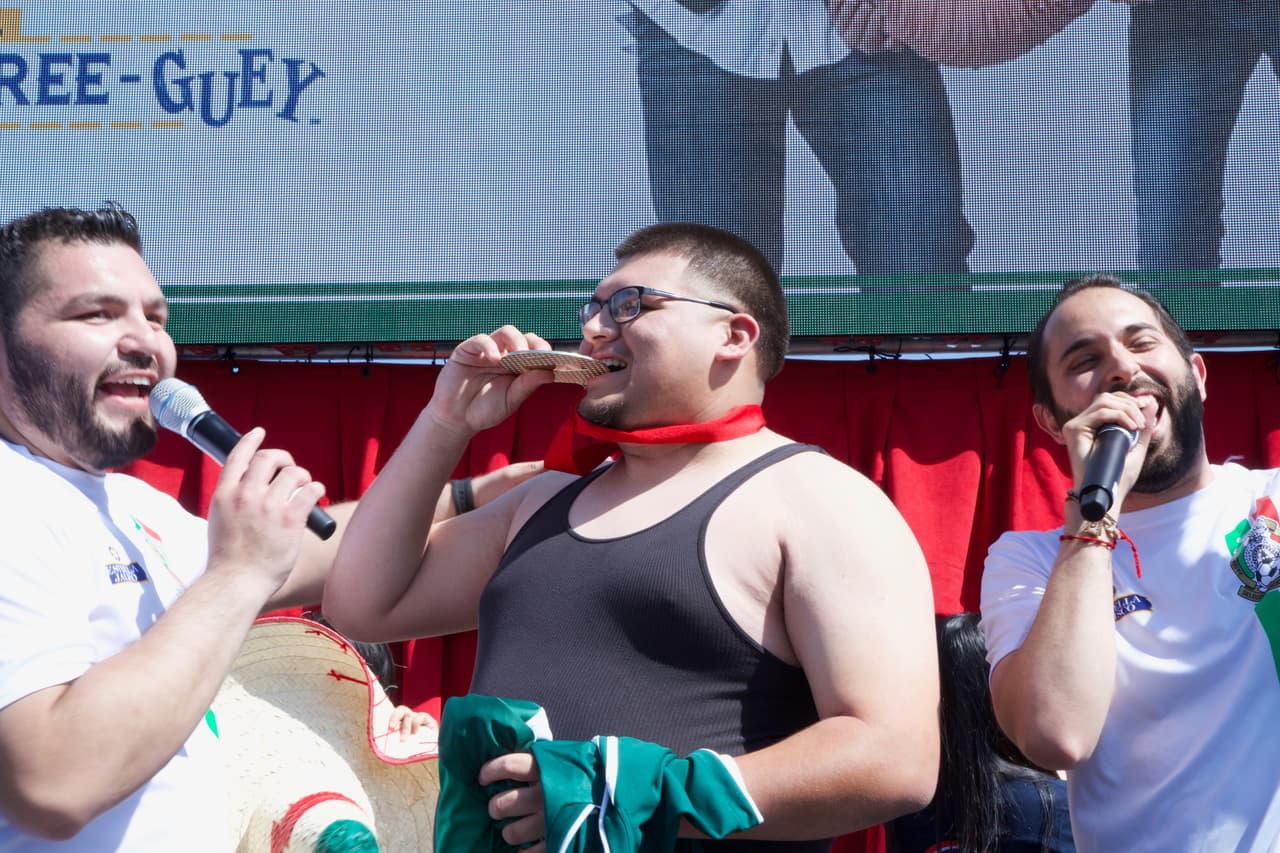 Pero el ganador indiscutible fue este muchachón que impactó con sus movimientos y se llevó a casa una playera autógrafiada por la Selección Mexicana.