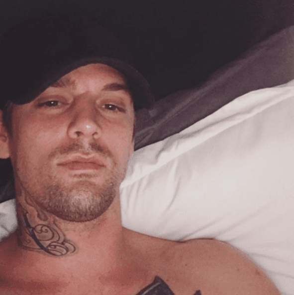 En agosto de 2017, Aaron Carter reveló a través de su cuenta en Twitter que desde su adolescencia ha sentido atracción tanto por hombres como por mujeres.