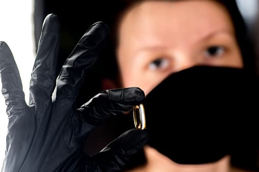 Deficiencia de vitamina D podría ponerlo en mayor riesgo si contrae el coronavirus