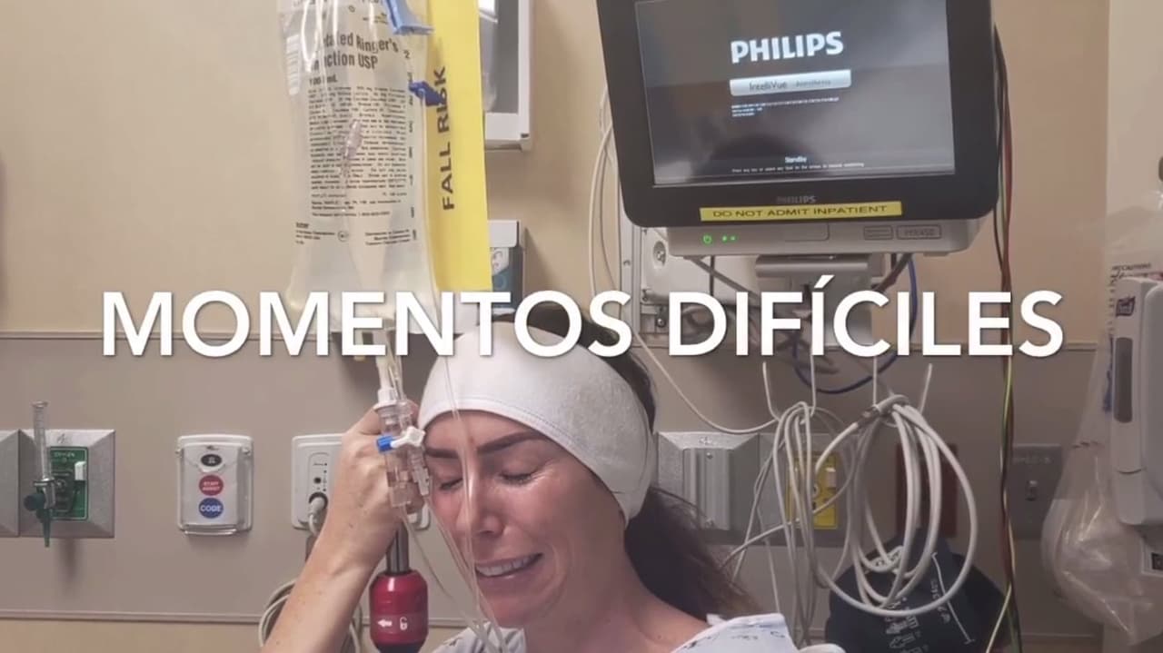 Inés Gómez Mont vivió momentos en los que se sentía
<b>asustada y cansada</b>, pues se sometió a dos cirugías.