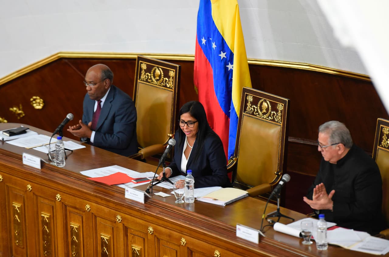 Asamblea Constituyente de Maduro aprueba un decreto para controlar todos los poderes públicos en Venezuela