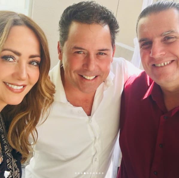 La reunión familiar de Andrea Legarreta fue una lluvia de sonrisas y muestras de cariño.