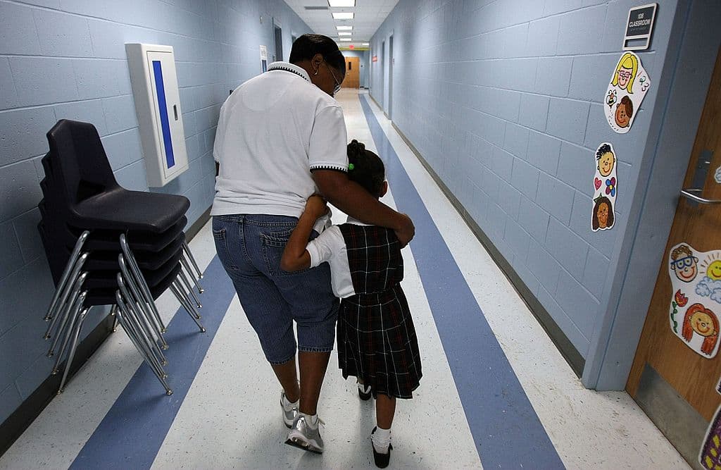 Tras tiroteo en Georgia, escuelas de Orlando refuerzan medidas de seguridad