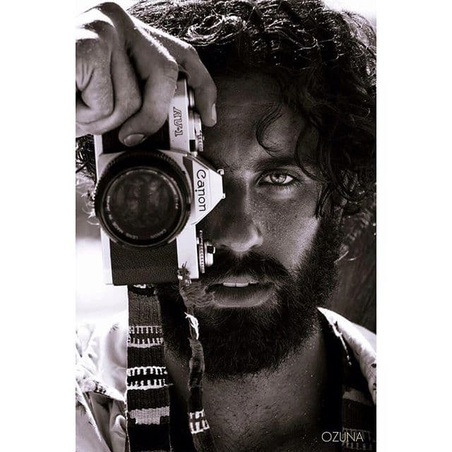 Después de su éxito en 'Pasión y poder',
<b><a href="http://www.univision.com/temas/jose-pablo-minor">Pablo</a></b> se hizo un cambio de look, luciendo una melena más larga y alborotada.