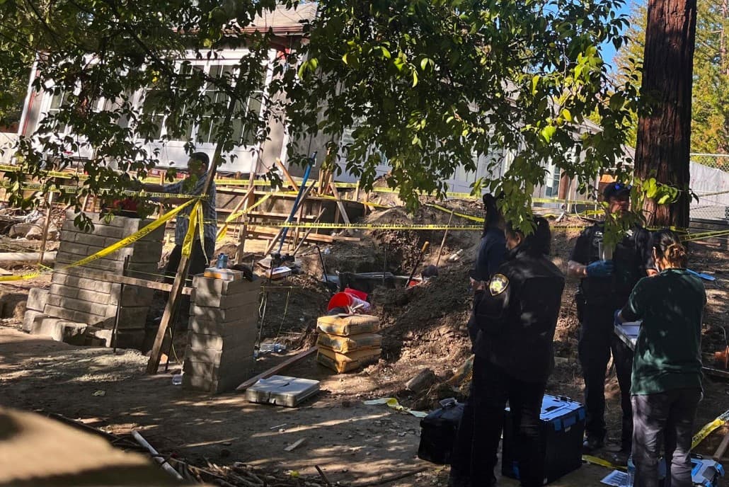 La policía sospecha que el anterior dueño de la casa cometió un fraude de seguros.