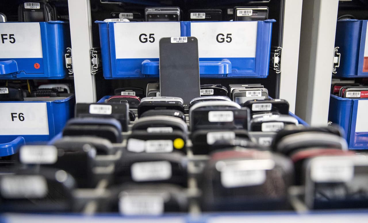 Equipo de Trump plantea nacionalización parcial de la red inalámbrica para evitar espionaje chino, según reporte de Axios