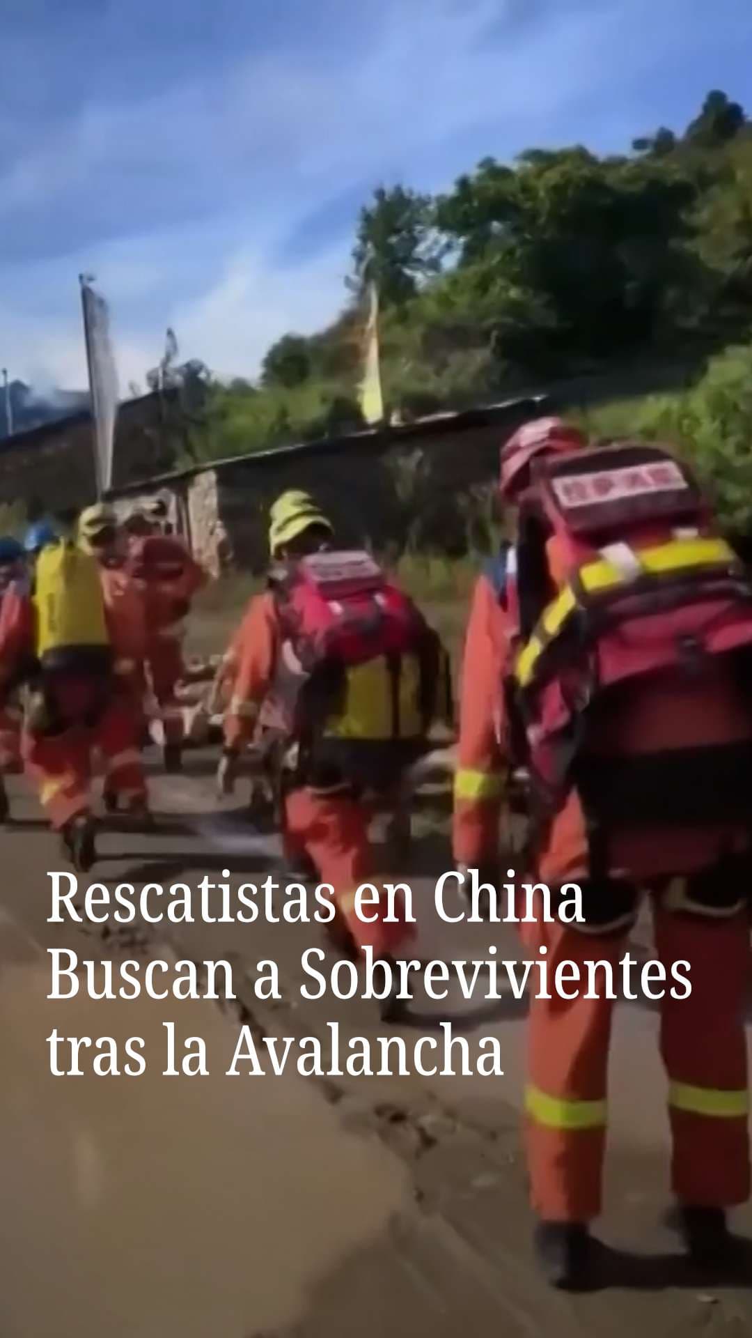 Rescatistas en China buscan sobrevivientes tras la avalancha