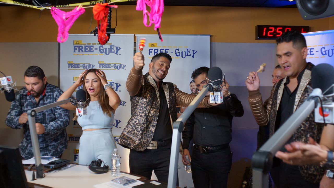 Banda Los Recoditos nos presentó en primicia su nuevo disco 'Los Gustos Que Me Doy' y armaron tremendo relajo con La Bronca, El Tambochi y El Compa Ivan.