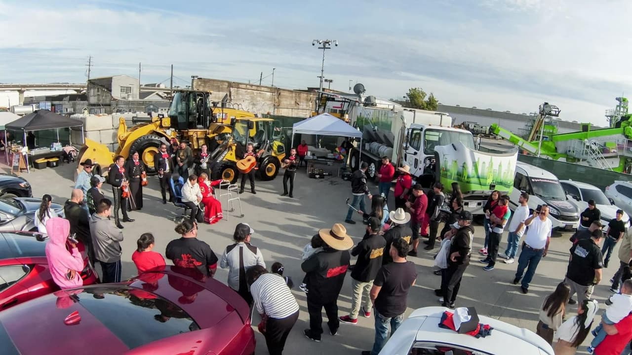 Los líderes comunitarios expresaron su entusiasmo y optimismo ante la gran cantidad de personas que acudieron a este evento solidario.