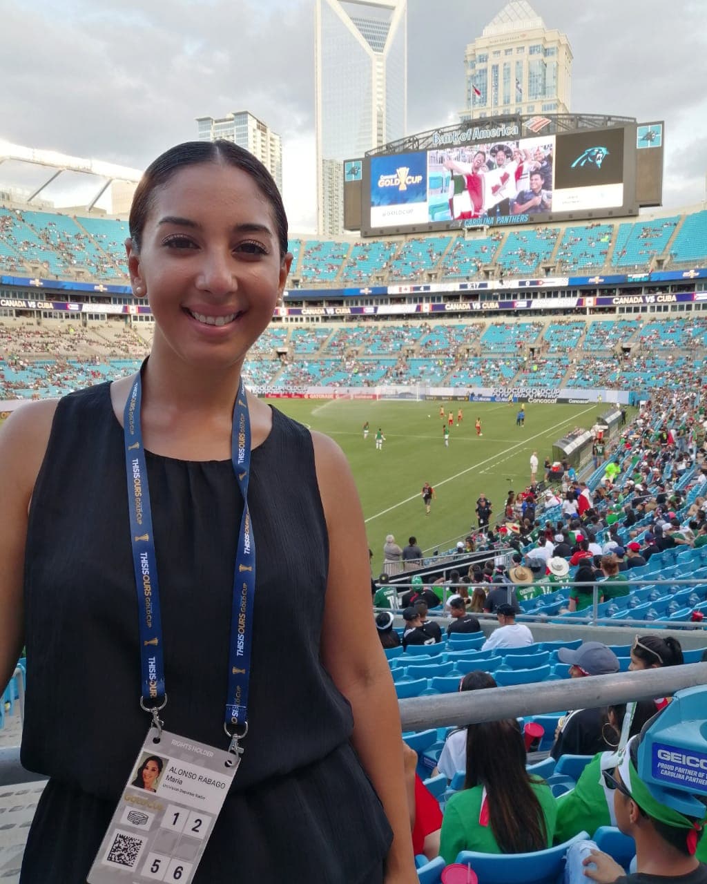 El 
<b>Bank of America Stadium</b> de 
<b>Charlotte</b> en 
<b>Carolina del Norte</b> fue la sede del partido entre 
<b>México</b> y 
<b>Martinica</b>, y 
<b>Mafer</b> estuvo presente.