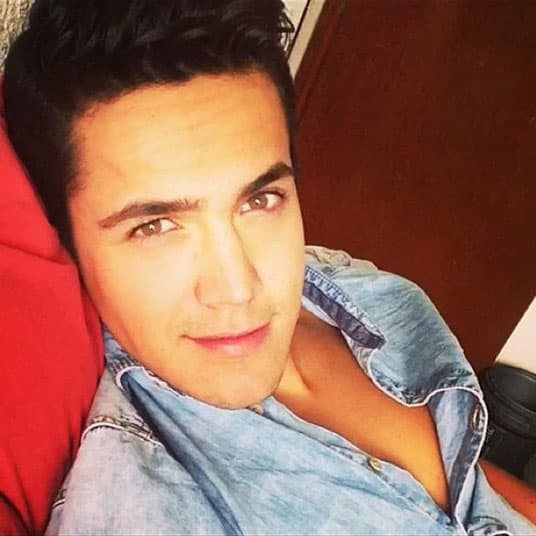 No dejes de ver a Mario Morán en "Pasión y Poder" de lunes a viernes a las 9PM/8C por Univision.