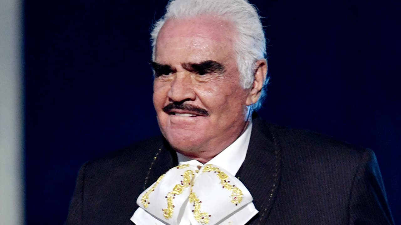 El síndrome Guillain-Barré es "un trastorno poco frecuente", según la reconocida Clínica Mayo. Se trata de "una afección en la que el sistema inmunológico del paciente ataca a los nervios periféricos, los cuales controlan movimientos musculares así como a los que transmiten sensaciones dolorosas, térmicas y táctiles", dice la Organización Mundial de la Salud. 
<br>