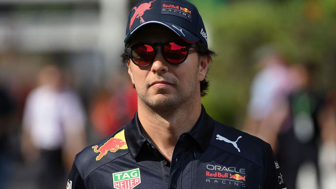 Checo lanza 'dardo' a Carlos Sainz previo al GP de España