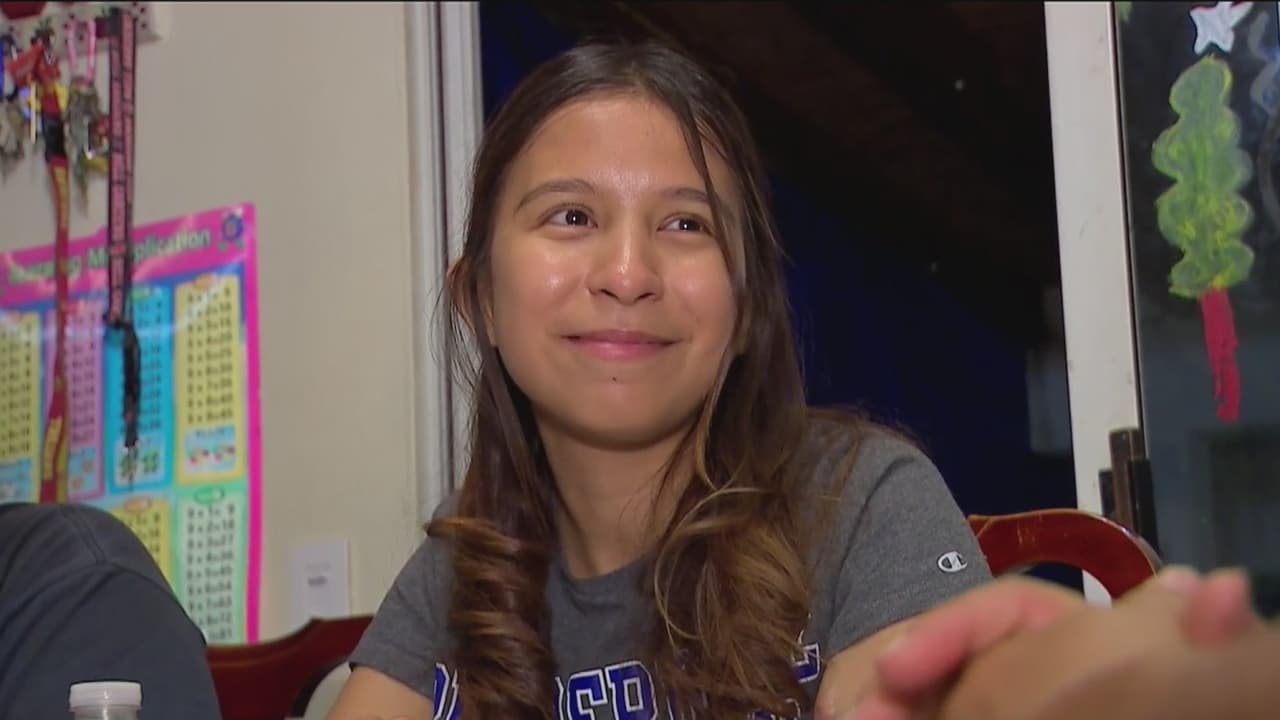 A pesar de necesitar un trasplante de riñón, esta joven hispana no deja de perseguir sueños