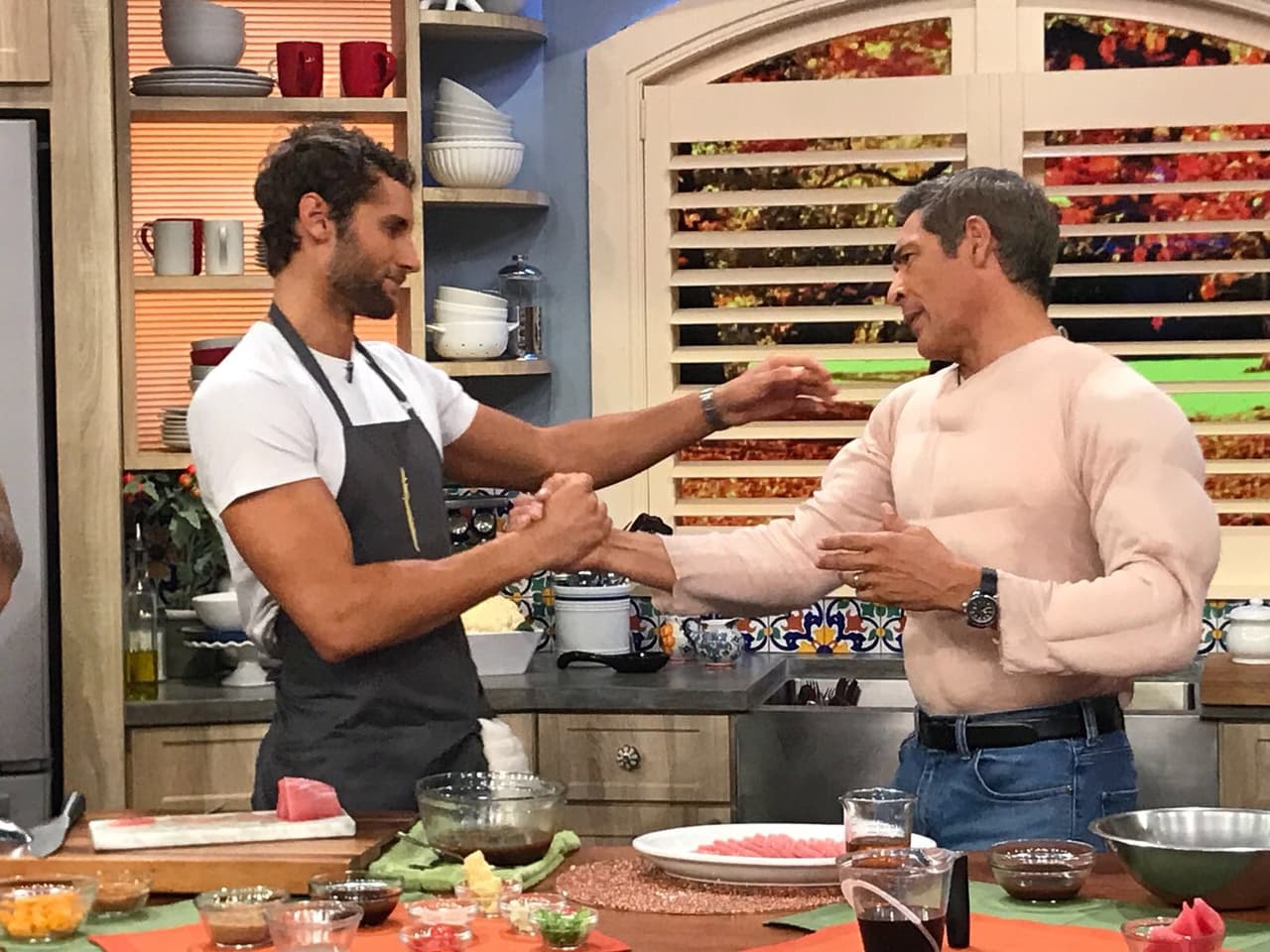 Como todo un caballero, Johnny se disculpó con Franco y le dedicó unas palabras.