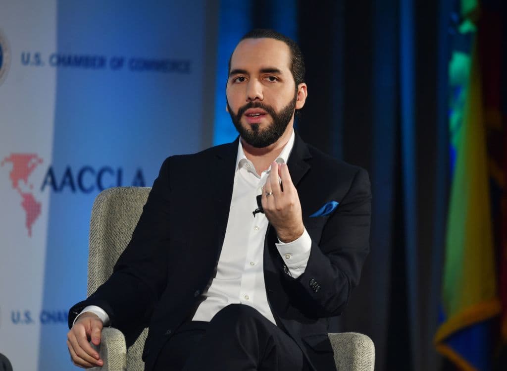 Bukele expulsa a diplomáticos de Venezuela en El Salvador y Maduro responde: ¿qué pasa entre ambos países?