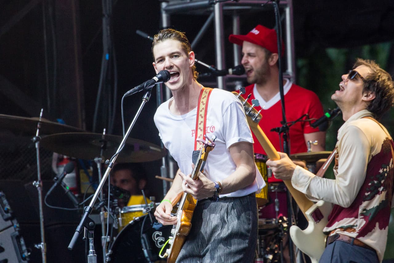 Ambiente del tercer día de conciertos de Lollapalooza 2016. Mira fotos de las actuaciones de Red Hot Chili Peppers y muchas estrellas más. Además del ambiente en el Grant Park.