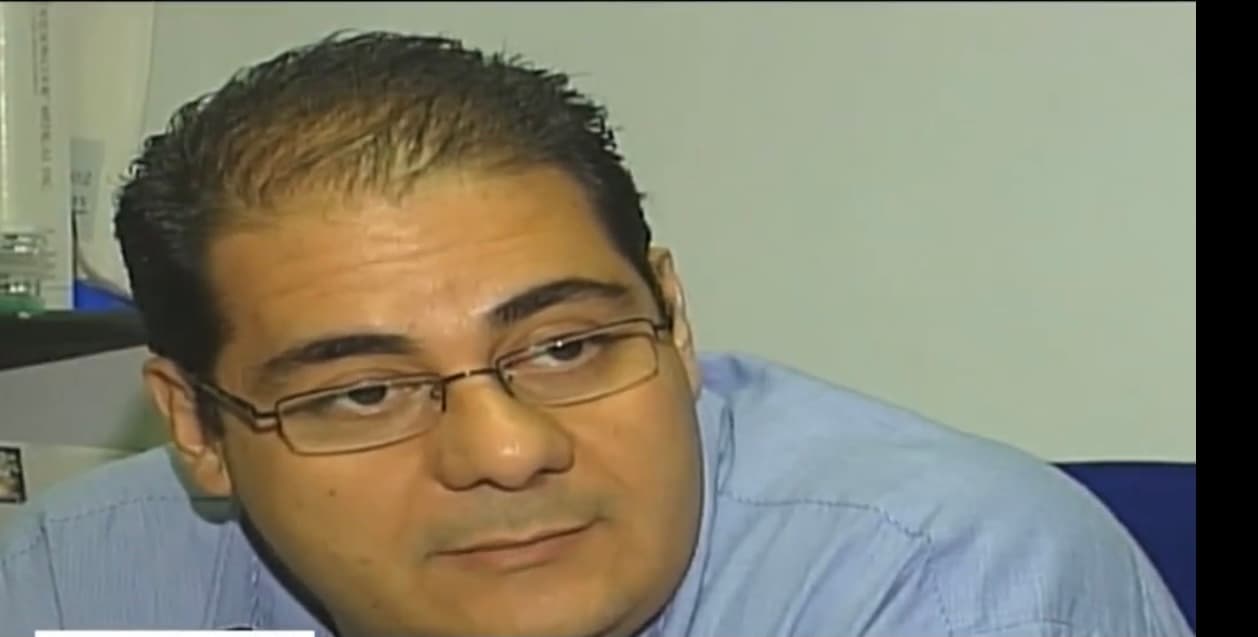 El doctor Roberto Zablah explica que al aumentar la bilirrubina en la sangre de Neuman, esta se puede depositar directamente en su cerebro “por lo que existe la posibilidad de que sufra 
<b>un severo daño neurológico</b> que provoca un retraso mental o la imposibilidad de poder caminar”. 
<br>