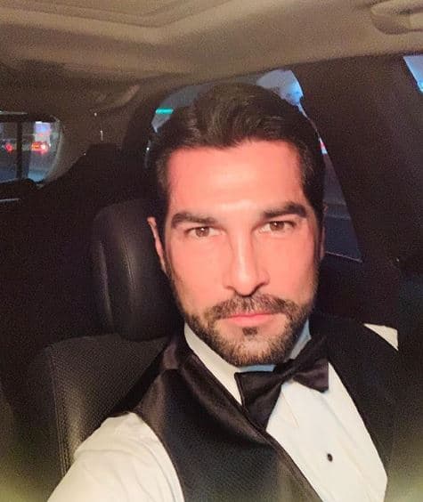 Sin embargo, en abril pasado, se tuvo que someter a una cirugía por un malestar que podía poner en riesgo su vida, sobre todo si seguía haciendo ejercicio para mantener su figura. 
<br>