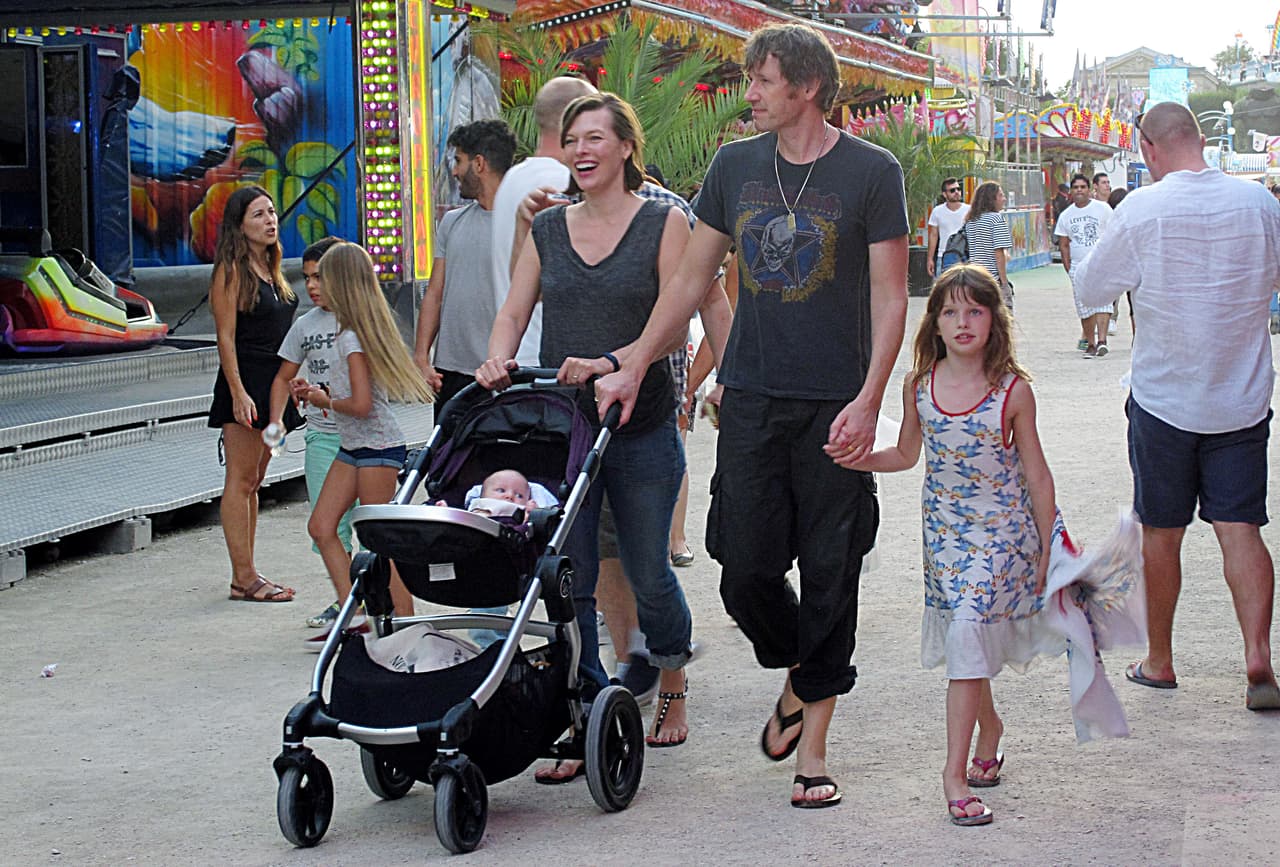 Mila no paró de sonreír. Se nota que no hay mejor diversión que unas vacaciones en familia.