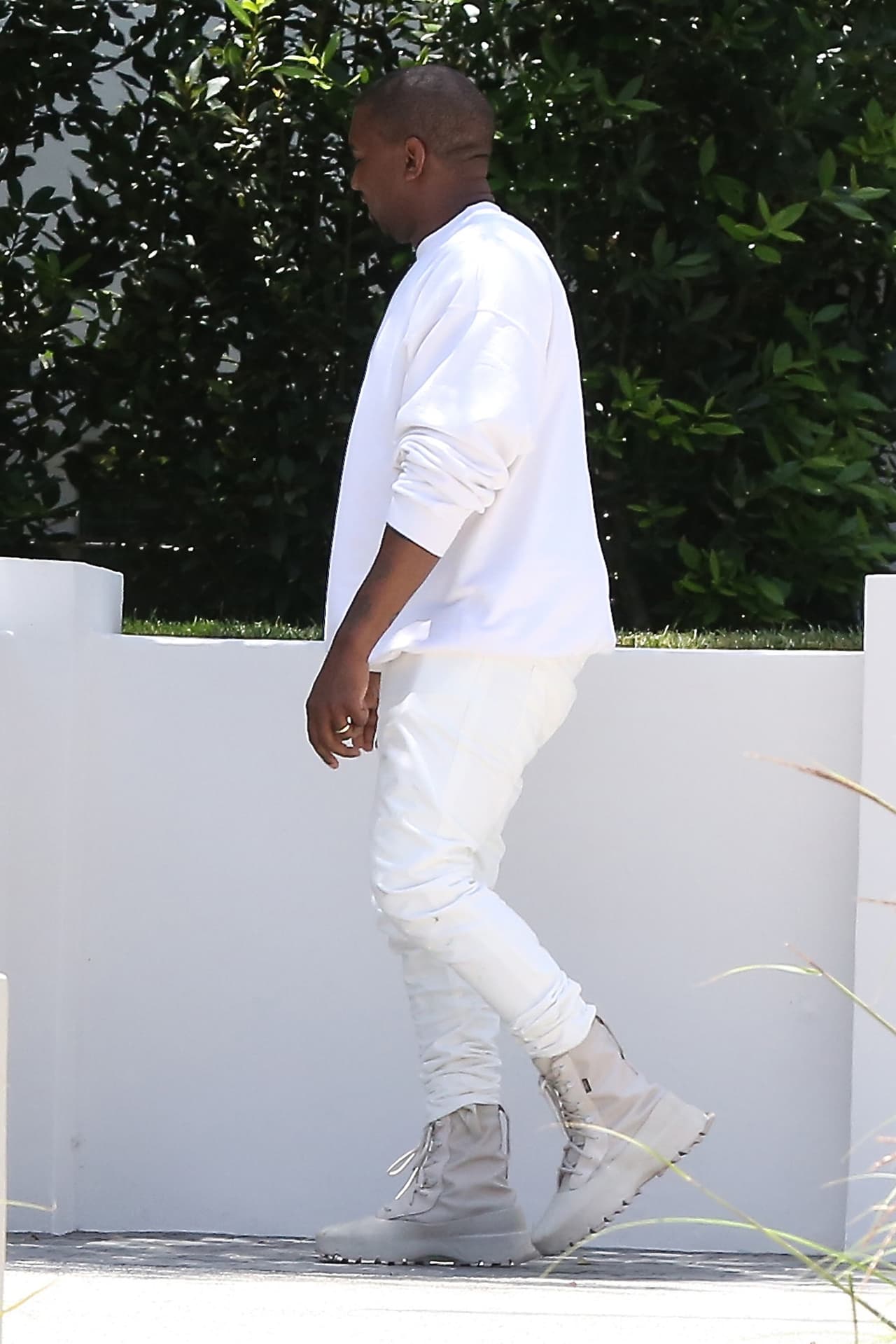 Kanye hasta se puso botas.