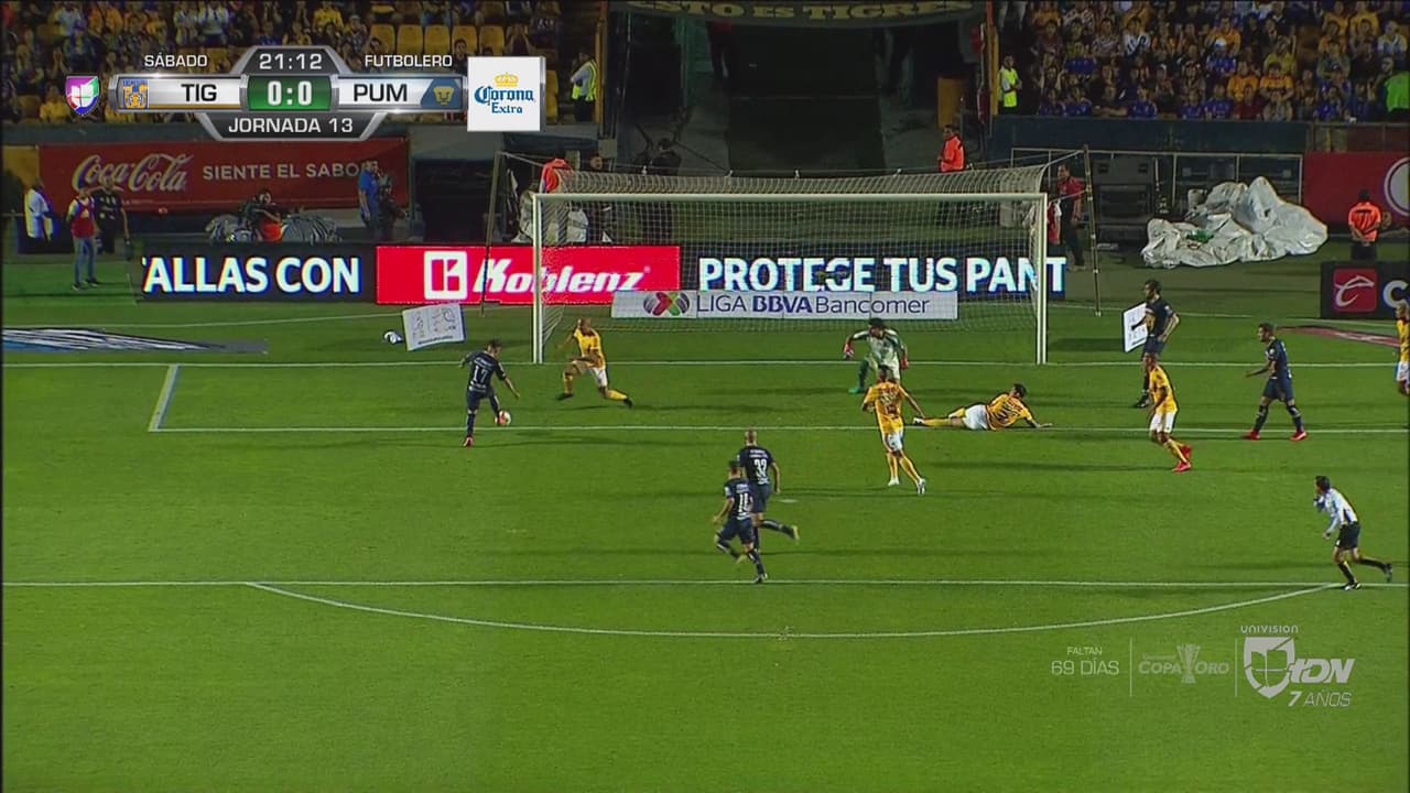 ¡Mal y de malas! Martín Rodríguez falló el 1-0 de Pumas con el arco abierto