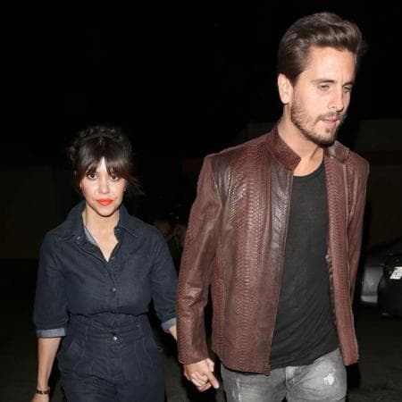 Kourtney Kardashian y Scott Disick son otro par de famosos que salieron por varios años y nunca se casaron. De acuerdo con la revista Quién, ellos se conocieron en 2006, aunque desde un principio la familia Kardashian no veía con buenos ojos a Scott.