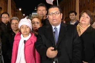 La niña Jersey Vargas junto al grupo de activistas de Los Angeles que viajó al Vaticano para pedirle al Papa Francisco que los ayude a parar las deportaciones y empuje la reforma migratoria.