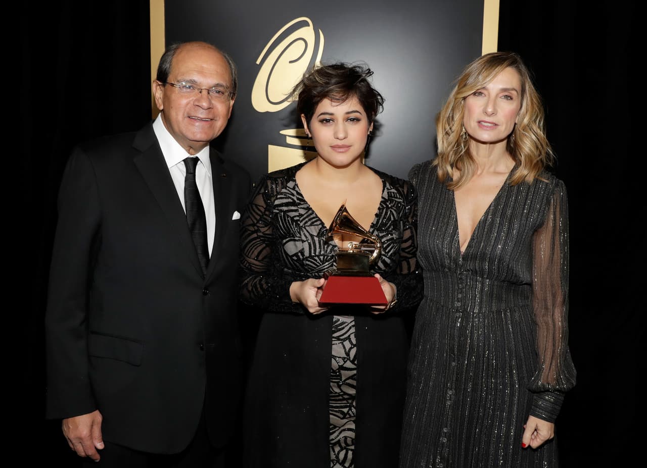 Aunque no estuvo nominada en tres años consecutivos, Linda volvió a Latin GRAMMY en 2018 con una nominación histórica, al convertiirse en la primera mujer venezolana en ser nominada a Mejor Productora del Año y le tocaba competir contra Eduardo Cabra, Rafael Arcaute, Andrés Torres, Mauricio Rengifo y Julio Reyes Copello.