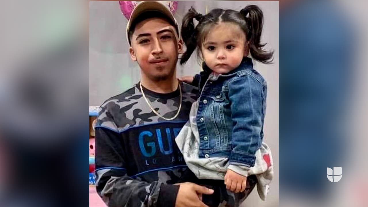 El padre de 
<b><a href="https://www.univision.com/local/chicago-wgbo/fue-algo-muy-doloroso-madre-de-anthony-alvarez-sobre-la-muerte-de-su-hijo-a-manos-de-la-policia-de-chicago-video">Anthony Álvarez </a></b>habló con
<b><i> Noticias Univisión Chicago </i></b>y comentó cómo ha sido la respuesta de la Policía luego de la muerte de su hijo. Informó que las autoridades aún no han contactado a la familia para notificar las razones del incidente.