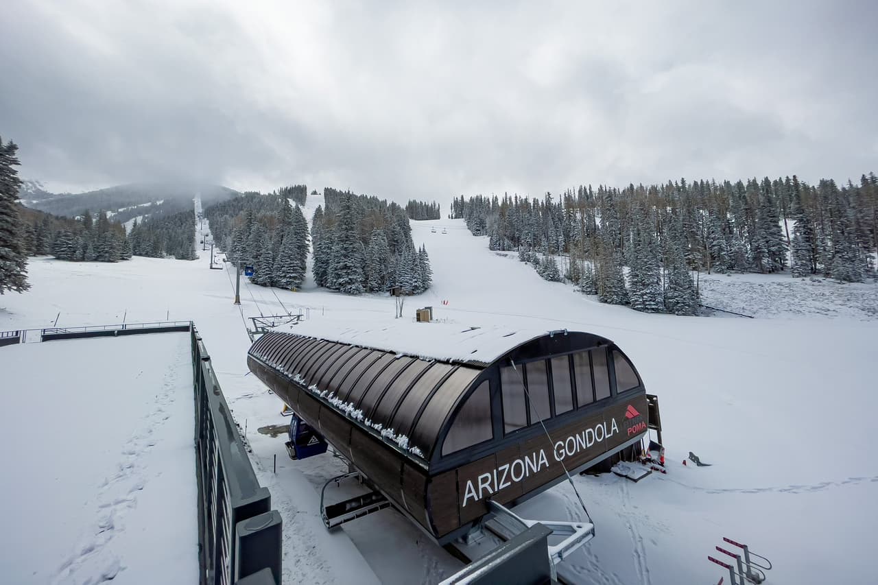 “Un área de baja presión traerá actividad de lluvias dispersas, principalmente al este de Arizon”, indica
<a href="https://twitter.com/NWSFlagstaff/status/1387392615495081984" target="_blank"><b>el Servicio Meteorológico Nacional de Flagstaff.</b></a> Conductores deben tomar precauciones al conducir en estas condiciones climáticas.
<br>