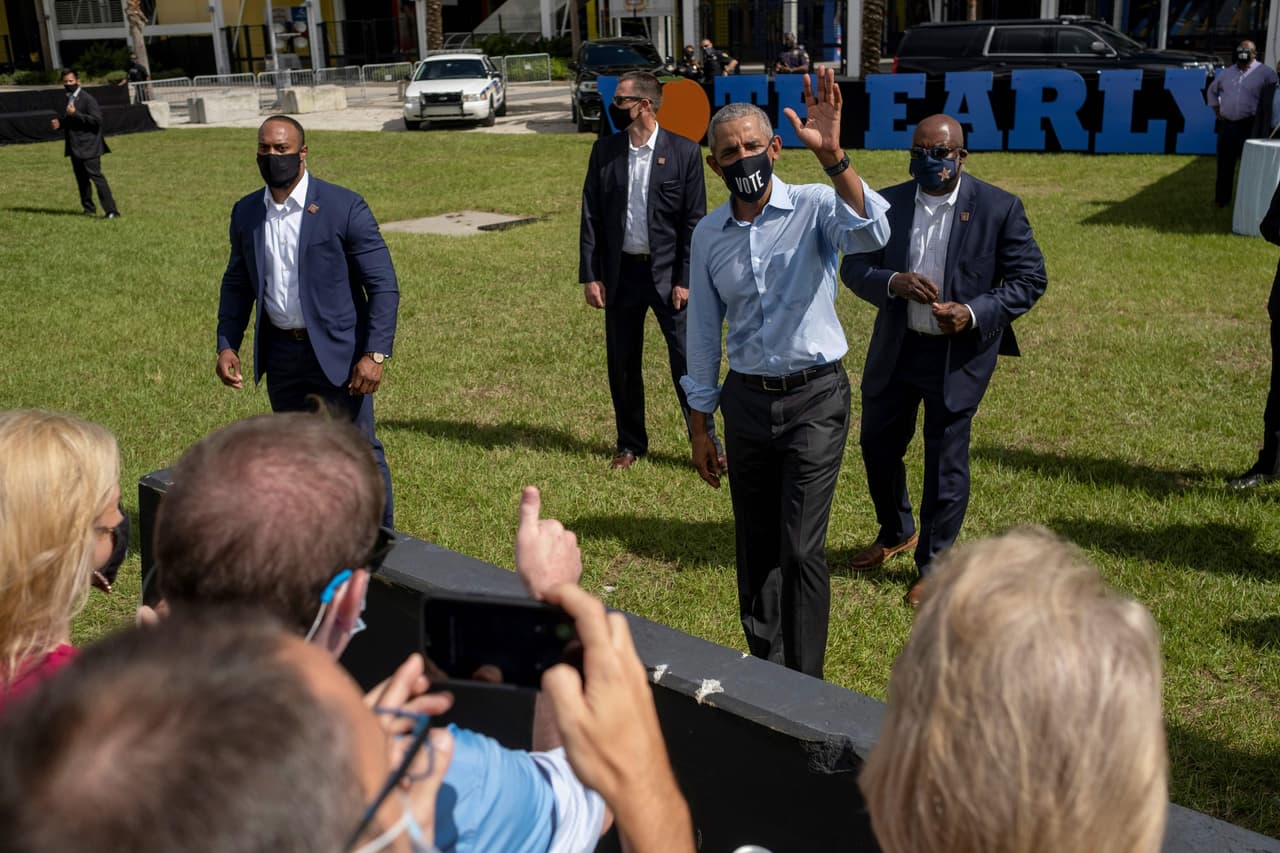 Ambas campañas aumentan sus esfuerzos de última hora para hacerse con los 29 votos electorales de Florida. 
<br>