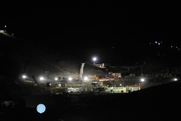 La Strata excava un ducto de 30 cm de diámetro y 700 metros de extensión, que luego deben volver a ensanchar hasta unos 66 cm de diámetro.