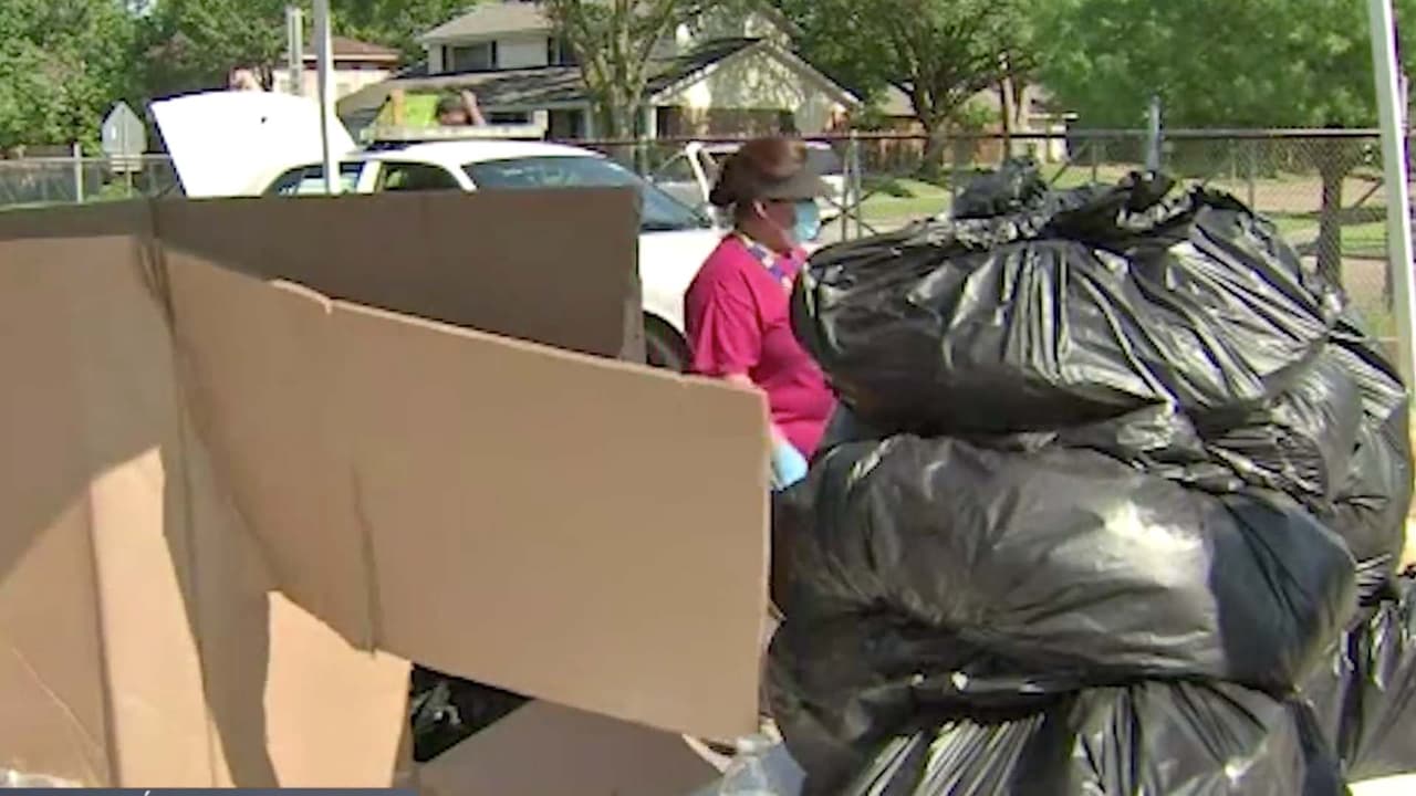 Muchos se cuestionan si reciben beneficios de SNAP tendrán que aplicar o no, la realidad es que no tendrán que hacerlo porque la asistencia económica será depositada a su tarjeta Lone Star.