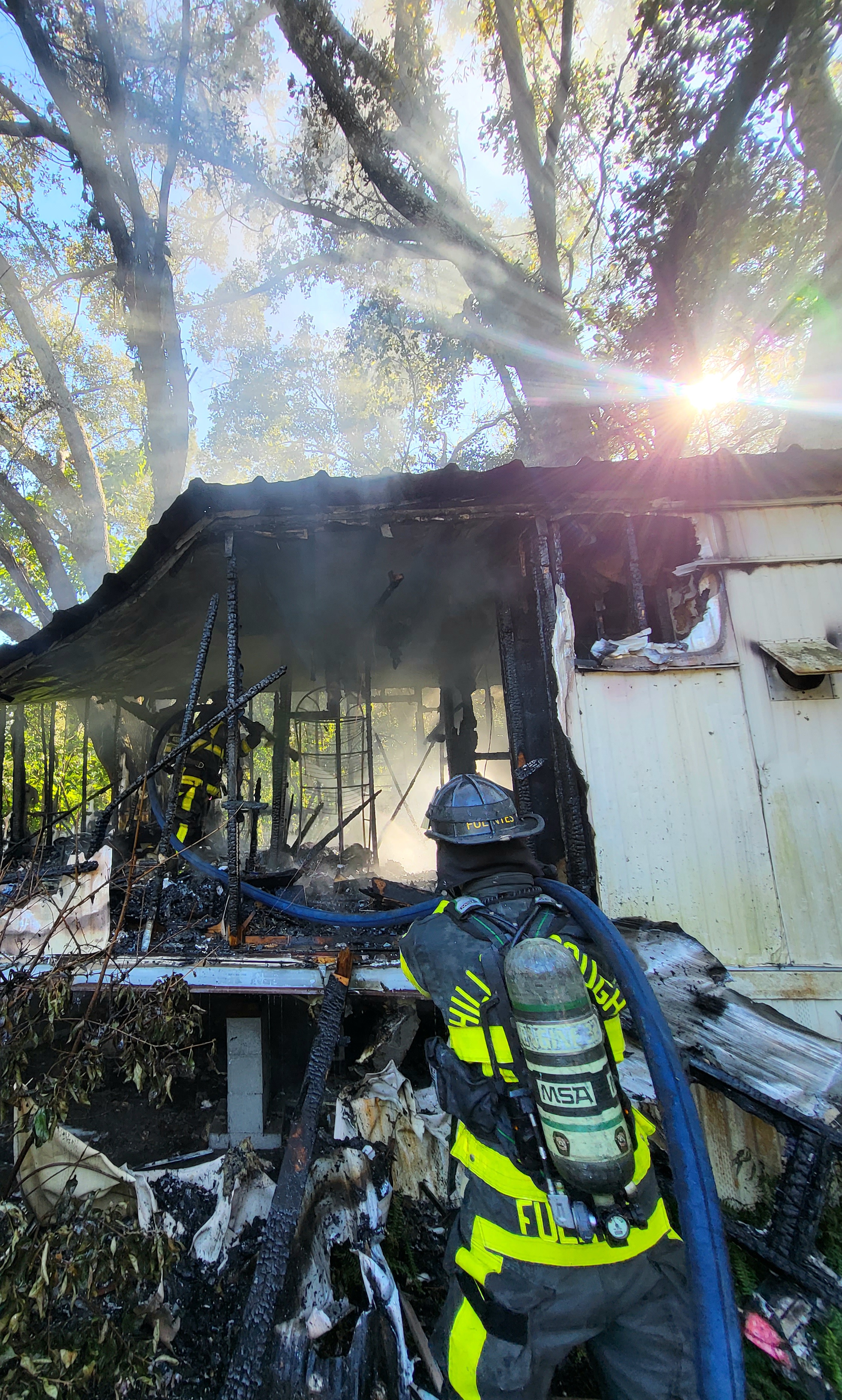 La investigación sobre las causas del incendio sigue abierta en el Departamento de Bomberos del condado Hillsborough.
<br>