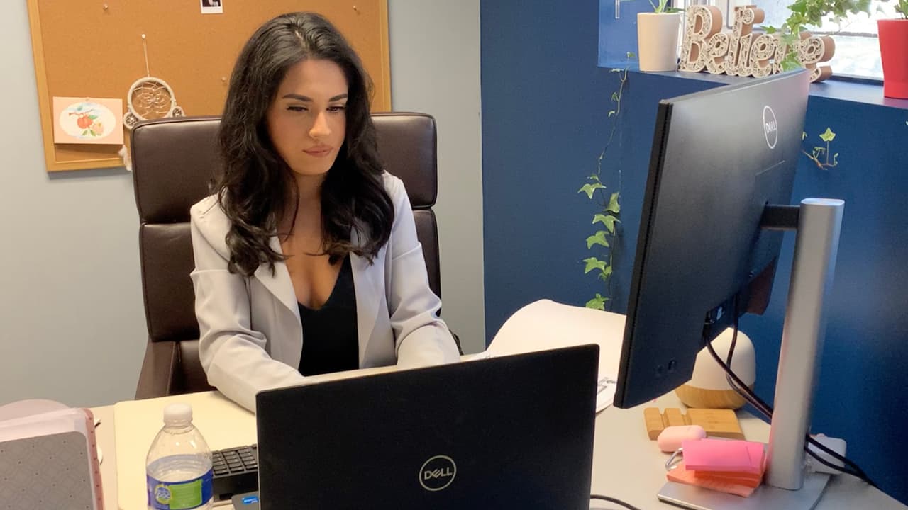 Como parte del concurso, los jóvenes tendrán que escribir un plan respondiendo a una serie de preguntas, dijo Irais Barrera, de University of St. Thomas en Houston.