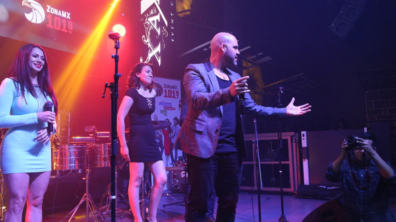 Una noche inolvidable con Raúl 'El Pelón', Carla Medrano y El Feo en Xalos Event Center.