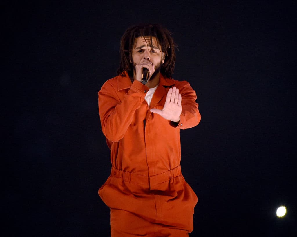 <b>J. Cole</b> se ubica en la 
<b>posición 27 con 16 millones</b>; 
<b>Dead & Company obtuvo 15.47 millones</b>; mientras que el 
<b>puesto 29</b> fue para 
<b>Dave Matthews Band</b>, quienes obtuvieron 
<b>15.1 millones</b>. Como lo mencionamos al inicio del listado, 
<b>Romeo Santos</b> ocupa el 
<b>lugar 30</b> gracias a los 
<b>14.8 millones</b> de dólares generados en 2018.
<br>