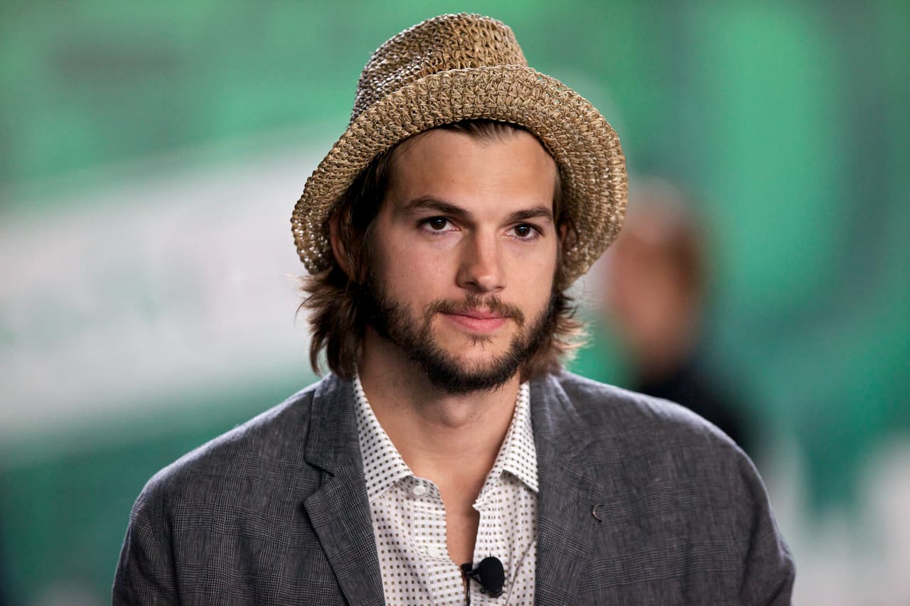 Por qué Ashton Kutcher lanzó una tormenta de tuits contra una “ley ignorante” en Nueva York