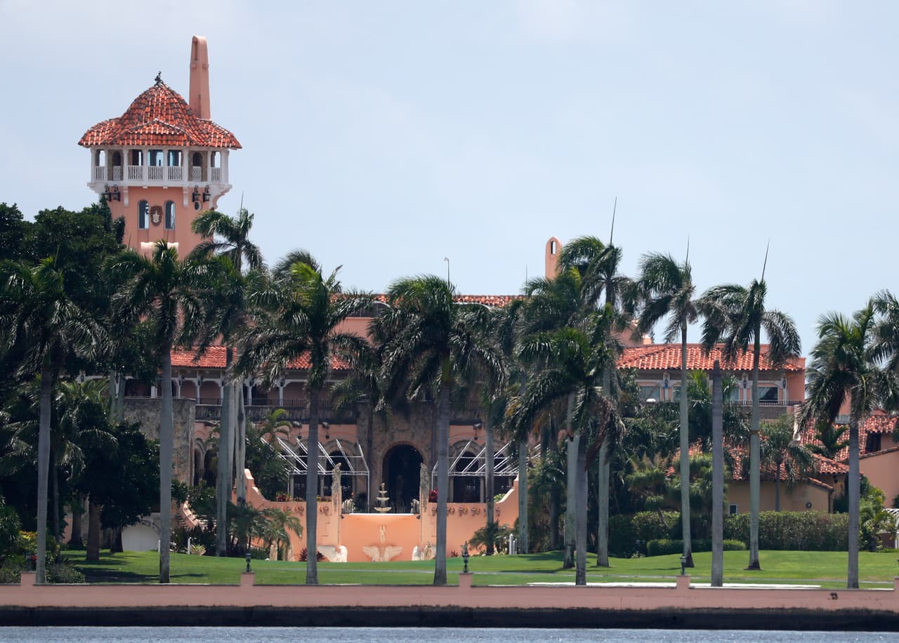 El club Mar-a-Lago de Donald Trump violó normas sobre uso de mascarillas en Año Nuevo